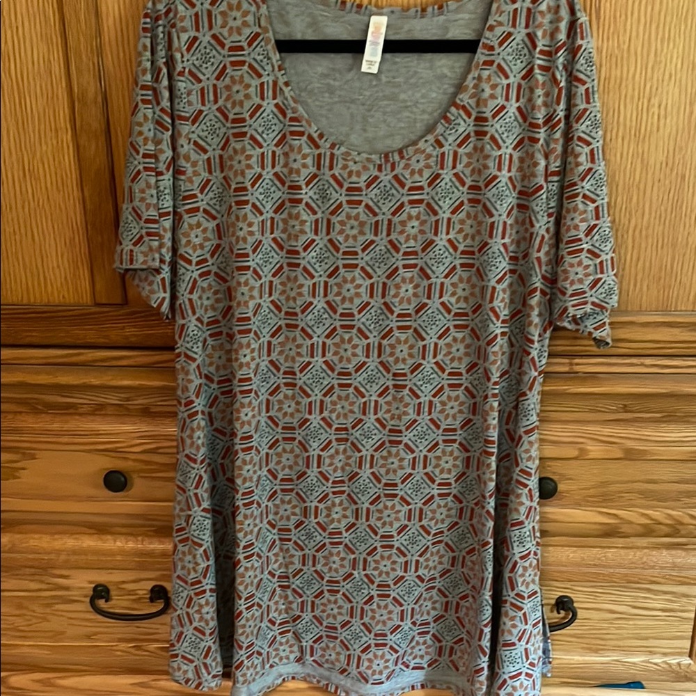 LuLaRoe Perfect Tee